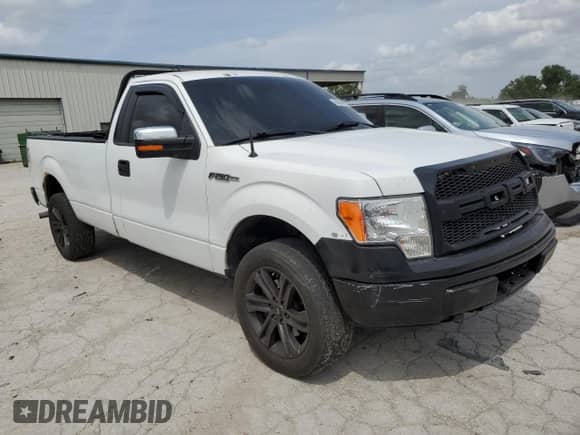 2012 Ford F-150 XL z VIN 1FTNF1CFXCKD58581, wystawiony jako Copart lot #64634435 z przebiegiem 230 932 mil mil oraz Szkoda całkowita • Salvage title. Historia ofert i sprzedaży dostępna na DreamBid. Obrazek 4.