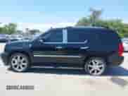 2011 Cadillac Escalade Premium с VIN 1GYS4CEF6BR155589, выставлен на аукционе IAAI как лот 43058172 с пробегом 239 489 миль миль и . История ставок и продаж доступна на DreamBid. Изображение 15.