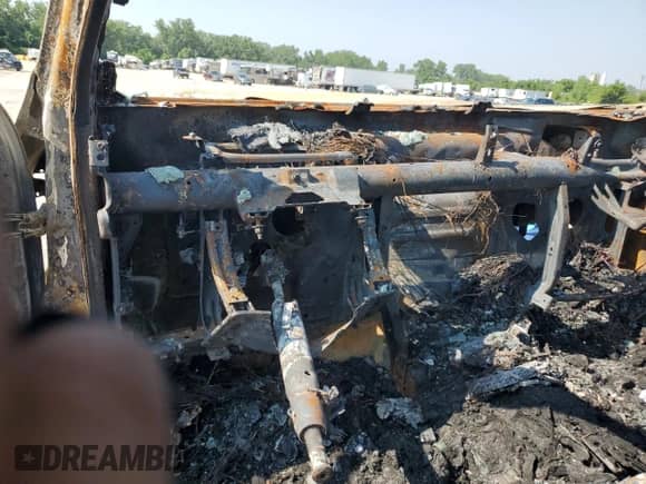 2021 Chevrolet Silverado 3500HD High Country z VIN 1GC4YVEY5MF267708, wystawiony jako Copart lot #60199365 z przebiegiem Nie podano mil oraz Nie do naprawy • Non repairable. Historia ofert i sprzedaży dostępna na DreamBid. Obrazek 8.