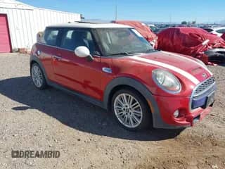 2015 MINI Hardtop S с VIN WMWXP7C51F2A40367, выставлен на аукционе IAAI как лот 43356438 с пробегом 77 460 миль миль и . История ставок и продаж доступна на DreamBid. Изображение 1.