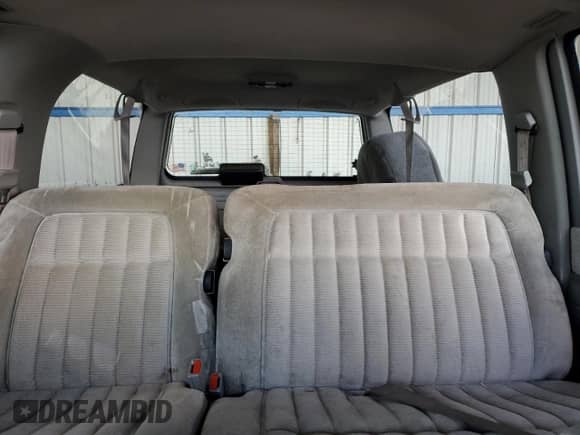 1994 Chevrolet Suburban с VIN 1GNFK16K4RJ343654, выставлен на аукционе Copart как лот 82019794 с пробегом 166 723 миль миль и Списание • Salvage title. История ставок и продаж доступна на DreamBid. Изображение 10.