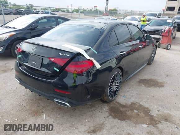 2023 Mercedes-Benz C 300 z VIN W1KAF4GB7PR097128, wystawiony jako IAAI lot #42586565 z przebiegiem Nie podano mil oraz . Historia ofert i sprzedaży dostępna na DreamBid. Obrazek 4.