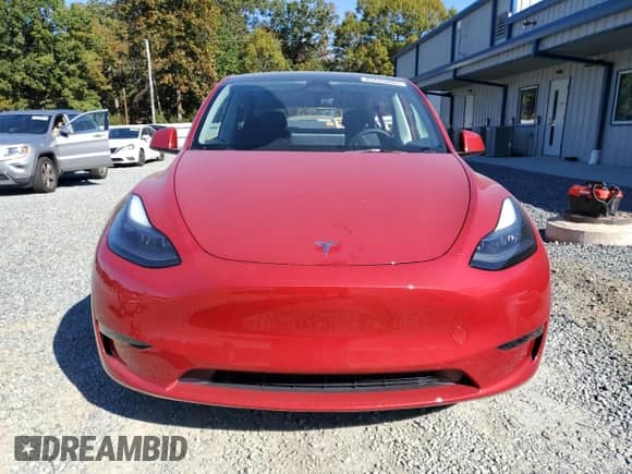2024 Tesla Model Y Long Range with VIN 7SAYGDEE5RA217617, listed as a Copart auction lot 82626685 with 15,664 mi miles and Salvage title. Bid and sale history available at DreamBid. Image 5.