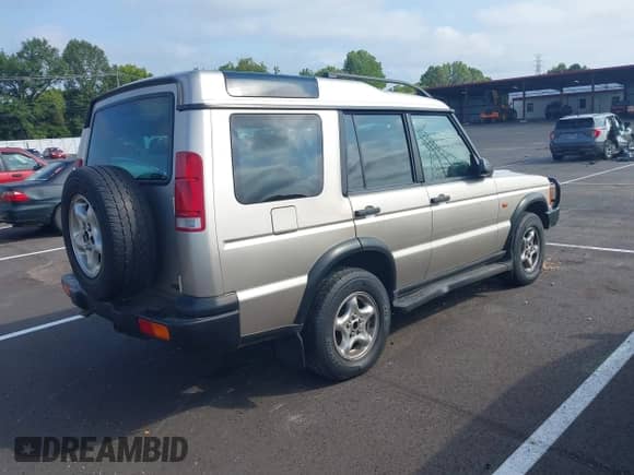 2000 Land Rover Discovery Cloth with VIN SALTY1247YA250393, listed as a IAAI auction lot 42900372 with 102,991 mi miles and . Bid and sale history available at DreamBid. Image 4.