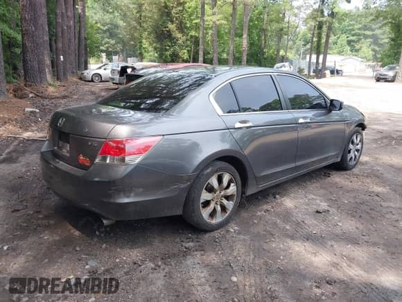 2008 Honda Accord EX z VIN 1HGCP36778A067961, wystawiony jako IAAI lot #42495839 z przebiegiem 144 695 mil mil oraz . Historia ofert i sprzedaży dostępna na DreamBid. Obrazek 4.