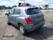 2020 Chevrolet Trax LS z VIN 3GNCJKSB0LL138284, wystawiony jako IAAI lot #43056543 z przebiegiem Nie podano mil oraz . Historia ofert i sprzedaży dostępna na DreamBid. Obrazek 3.