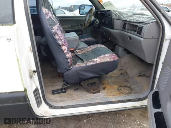 1996 Dodge 2500 с VIN 3B7KC23CXTM147915, выставлен на аукционе IAAI как лот 41236310 с пробегом 211 518 миль миль и . История ставок и продаж доступна на DreamBid. Изображение 5.