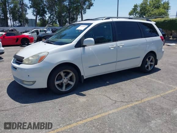 2005 Toyota Sienna XLE z VIN 5TDZA22C85S359348, wystawiony jako IAAI lot #42640899 z przebiegiem 185 773 mil mil oraz . Historia ofert i sprzedaży dostępna na DreamBid. Obrazek 17.