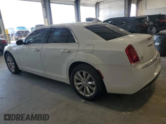 2019 Chrysler 300 Limited с VIN 2C3CCAKG6KH586548, выставлен на аукционе Copart как лот 69857245 с пробегом 76 877 миль миль и Списание • Salvage title. История ставок и продаж доступна на DreamBid. Изображение 2.