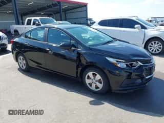 2016 Chevrolet Cruze LS z VIN 1G1BC5SM6G7309298, wystawiony jako IAAI lot #43301977 z przebiegiem 117 014 mil mil oraz . Historia ofert i sprzedaży dostępna na DreamBid. Obrazek 1.