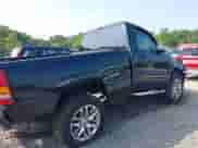 2002 GMC Sierra 1500 SLE z VIN 1GTEK14T52Z274044, wystawiony jako IAAI lot #42652944 z przebiegiem 154 078 mil mil oraz . Historia ofert i sprzedaży dostępna na DreamBid. Obrazek 20.