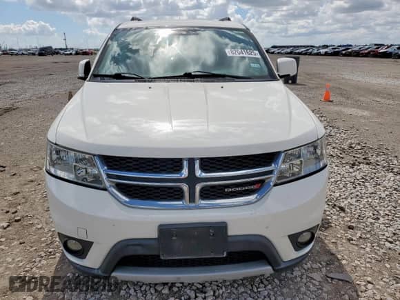 2013 Dodge Journey SXT with VIN 3C4PDCBG7DT637071, listed as a Copart auction lot 82041625 with 123,514 mi miles and Salvage title. Bid and sale history available at DreamBid. Image 5.
