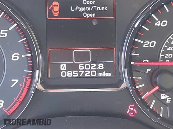 2018 Subaru WRX Limited z VIN JF1VA1F69J9805194, wystawiony jako IAAI lot #43076892 z przebiegiem 85 720 mil mil oraz . Historia ofert i sprzedaży dostępna na DreamBid. Obrazek 15.