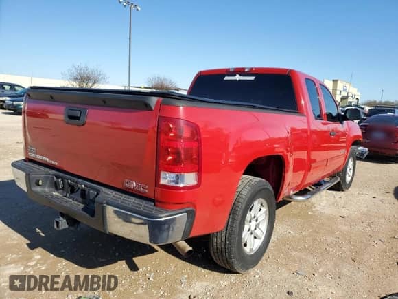 2007 GMC Sierra 1500 SLE1 with VIN 2GTEC19C671620771, listed as a Copart auction lot 87043634 with 301,038 mi miles and Salvage title. Bid and sale history available at DreamBid. Image 3.
