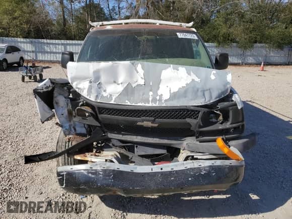 2003 Chevrolet Express Cargo с VIN 1GCFG15X531108386, выставлен на аукционе Copart как лот 50409364 с пробегом Не указан миль и Списание • Salvage title. История ставок и продаж доступна на DreamBid. Изображение 5.