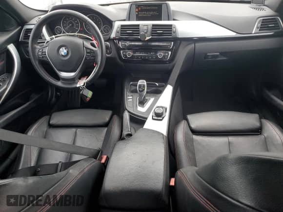 2016 BMW 3 Series 328i с VIN WBA8E9G50GNU29191, выставлен на аукционе Copart как лот 84255935 с пробегом 101 688 миль миль и Списание • Salvage title. История ставок и продаж доступна на DreamBid. Изображение 8.