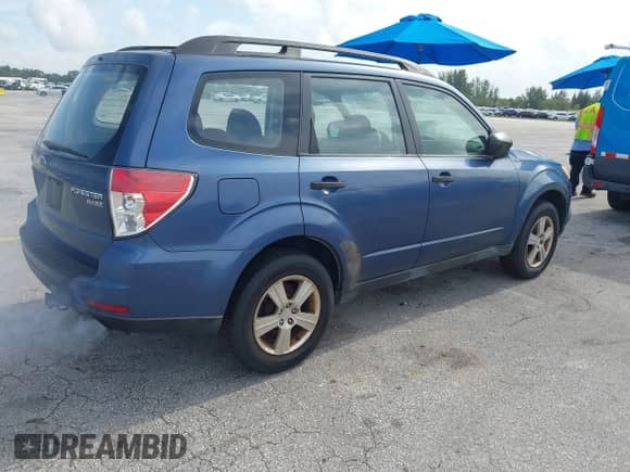 2011 Subaru Forester X z VIN JF2SHABC5BG766008, wystawiony jako IAAI lot #42815675 z przebiegiem 175 082 mil mil oraz . Historia ofert i sprzedaży dostępna na DreamBid. Obrazek 4.