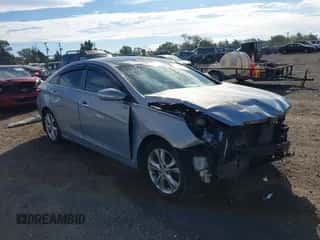 2013 Hyundai Sonata SE с VIN 5NPEC4AC1DH584382, выставлен на аукционе IAAI как лот 43380609 с пробегом 144 552 миль миль и . История ставок и продаж доступна на DreamBid. Изображение 1.