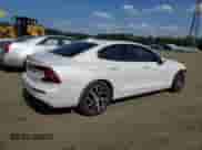 2020 Volvo S60 Momentum z VIN 7JR102FK0LG043503, wystawiony jako Copart lot #63860265 z przebiegiem 67 592 mil mil oraz Szkoda całkowita • Salvage title. Historia ofert i sprzedaży dostępna na DreamBid. Obrazek 3.