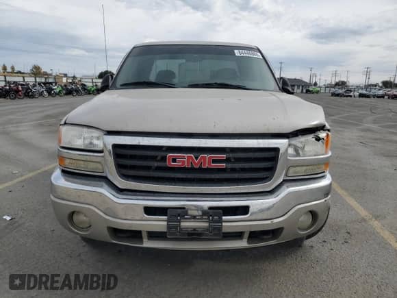 2005 GMC Sierra 1500 SLE z VIN 1GTEK19B75E333560, wystawiony jako Copart lot #84446865 z przebiegiem 156 793 mil mil oraz Szkoda całkowita • Salvage title. Historia ofert i sprzedaży dostępna na DreamBid. Obrazek 5.