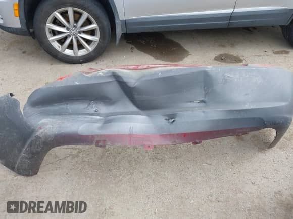 2005 Hyundai Elantra GLS z VIN KMHDN46D25U983179, wystawiony jako IAAI lot #42874220 z przebiegiem 172 346 mil mil oraz . Historia ofert i sprzedaży dostępna na DreamBid. Obrazek 12.