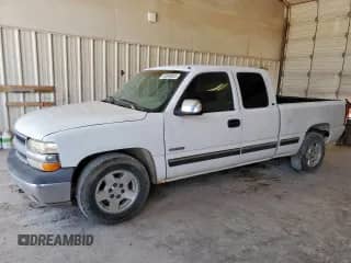 1999 Chevrolet Silverado 1500 LS z VIN 2GCEC19TXX1134688, wystawiony jako Copart lot #65848905 z przebiegiem Nie podano mil oraz Czysty tytuł • Clean title. Historia ofert i sprzedaży dostępna na DreamBid. Obrazek 1.