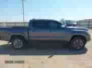 2017 Toyota Tacoma Limited с VIN 5TFEZ5CNXHX052481, выставлен на аукционе IAAI как лот 42345166 с пробегом 138 214 миль миль и . История ставок и продаж доступна на DreamBid. Изображение 14.
