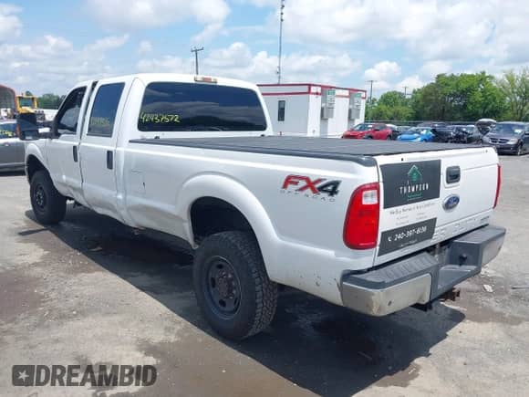 2014 Ford F-250 XL z VIN 1FT7W2B69EEB74475, wystawiony jako IAAI lot #42437572 z przebiegiem 199 118 mil mil oraz . Historia ofert i sprzedaży dostępna na DreamBid. Obrazek 3.