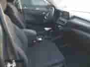 2019 Hyundai Tucson Sport z VIN KM8J33AL7KU901296, wystawiony jako IAAI lot #41132884 z przebiegiem 76 948 mil mil oraz . Historia ofert i sprzedaży dostępna na DreamBid. Obrazek 5.