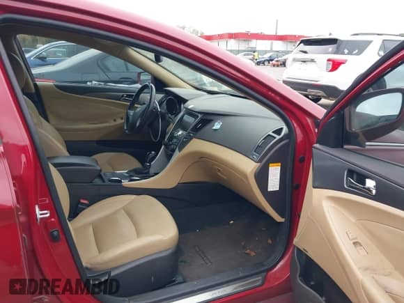 2014 Hyundai Sonata с VIN KMHEC4A4XEA104207, выставлен на аукционе IAAI как лот 43570735 с пробегом 134 075 миль миль и . История ставок и продаж доступна на DreamBid. Изображение 5.