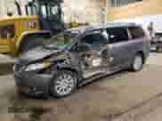 2017 Toyota Sienna XLE z VIN 5TDDZ3DC2HS163447, wystawiony jako Copart lot #84258065 z przebiegiem 96 803 mil mil oraz Szkoda całkowita • Salvage title. Historia ofert i sprzedaży dostępna na DreamBid. Obrazek 1.