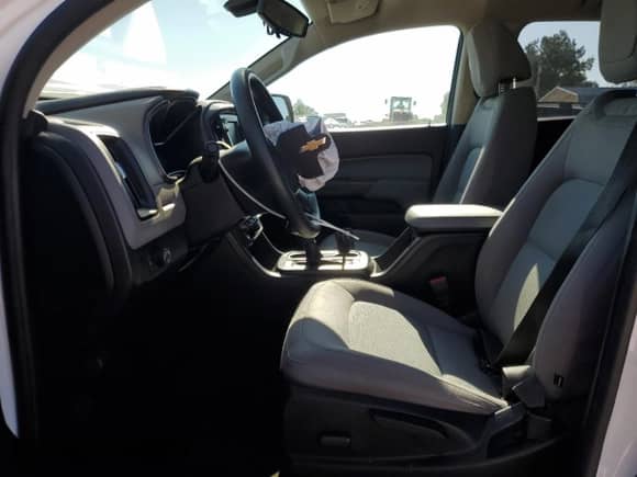 2017 Chevrolet Colorado 2WD WT с VIN 1GCGSBENXH1263126, выставлен на аукционе Copart как лот 59017625 с пробегом 104 189 миль миль и Списание • Salvage title. История ставок и продаж доступна на DreamBid. Изображение 7.