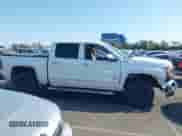 2018 GMC Sierra 1500 SLT z VIN 3GTU1NERXJG202778, wystawiony jako IAAI lot #43195179 z przebiegiem 59 751 mil mil oraz . Historia ofert i sprzedaży dostępna na DreamBid. Obrazek 13.
