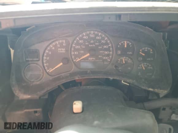 2002 Chevrolet Silverado 1500 с VIN 1GCEC14VX2Z101084, выставлен на аукционе Copart как лот 46170985 с пробегом Не указан миль и На запчасти • Non repairable. История ставок и продаж доступна на DreamBid. Изображение 9.
