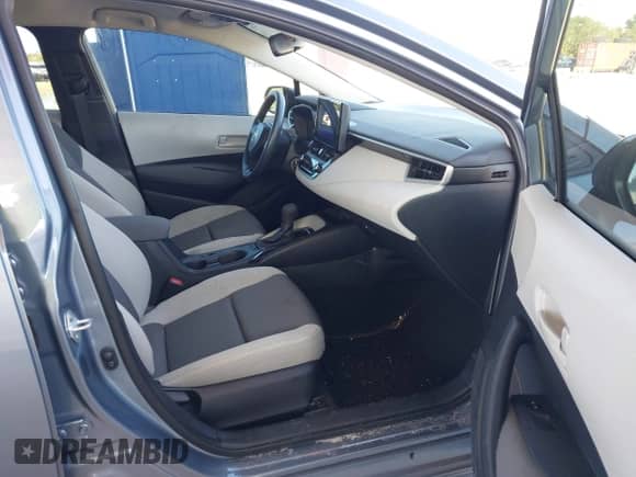 2024 Toyota Corolla LE z VIN 5YFB4MDE7RP125459, wystawiony jako IAAI lot #43341052 z przebiegiem 23 967 mil mil oraz . Historia ofert i sprzedaży dostępna na DreamBid. Obrazek 5.