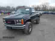 1988 GMC Sierra 1500 с VIN 1GTDK14K7JZ536955, выставлен на аукционе IAAI как лот 41957935 с пробегом 389 663 миль миль и . История ставок и продаж доступна на DreamBid. Изображение 2.