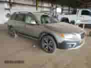 2016 Volvo XC70 z VIN YV4612NM6G1245269, wystawiony jako Copart lot #63143775 z przebiegiem 116 630 mil mil oraz Czysty tytuł • Clean title. Historia ofert i sprzedaży dostępna na DreamBid. Obrazek 4.