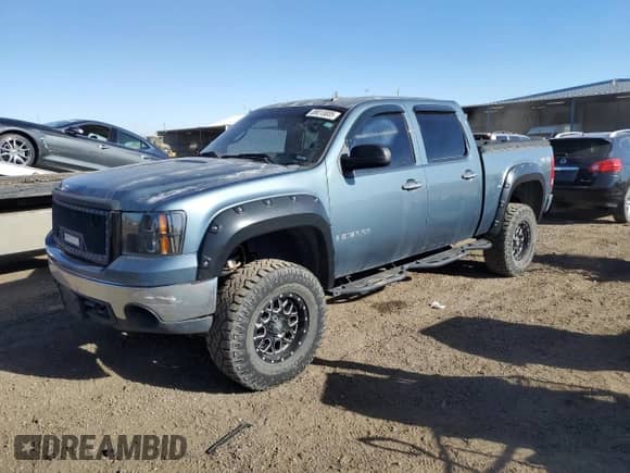 2008 GMC Sierra 1500 SL with VIN 2GTEK13C481267945, listed as a Copart auction lot 89013005 with 286,401 mi miles and Clean title. Bid and sale history available at DreamBid. Image 1.