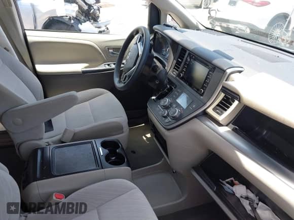 2020 Toyota Sienna LE Auto Access Seat с VIN 5TDKZ3DC9LS086866, выставлен на аукционе IAAI как лот 42353682 с пробегом 60 951 миль миль и . История ставок и продаж доступна на DreamBid. Изображение 5.