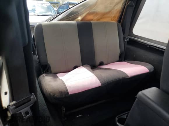 2004 Jeep Wrangler X z VIN 1J4FA39S04P739230, wystawiony jako Copart lot #84052405 z przebiegiem 97 855 mil mil oraz Szkoda całkowita • Salvage title. Historia ofert i sprzedaży dostępna na DreamBid. Obrazek 10.