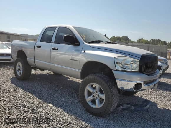 2008 Dodge 1500 SLT with VIN 1D7HU18N98J112966, listed as a Copart auction lot 63588745 with 133,333 mi miles and Salvage title. Bid and sale history available at DreamBid. Image 4.