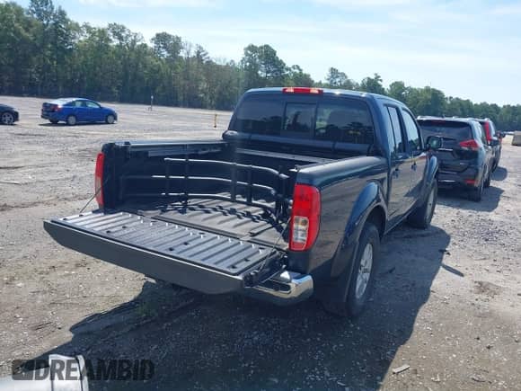 2017 Nissan Frontier SV with VIN 1N6DD0EV3HN770151, listed as a IAAI auction lot 43029775 with 68,762 mi miles and . Bid and sale history available at DreamBid. Image 4.