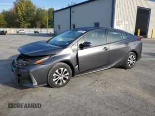 2022 Toyota Prius XLE with VIN JTDKAMFP3N3226296, listed as a Copart auction lot 84223445 with 28,580 mi miles and Salvage title. Bid and sale history available at DreamBid. Image 1.