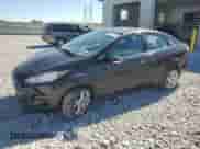 2015 Ford Fiesta SE with VIN 3FADP4BJ3FM213241, listed as a Copart auction lot 82271435 with 149,228 mi miles and Salvage title. Bid and sale history available at DreamBid. Image 1.