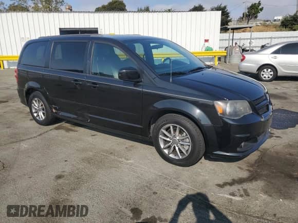 2014 Dodge Grand Caravan R/T z VIN 2C4RDGEG3ER431682, wystawiony jako Copart lot #72083875 z przebiegiem 74 236 mil mil oraz Szkoda całkowita • Salvage title. Historia ofert i sprzedaży dostępna na DreamBid. Obrazek 4.