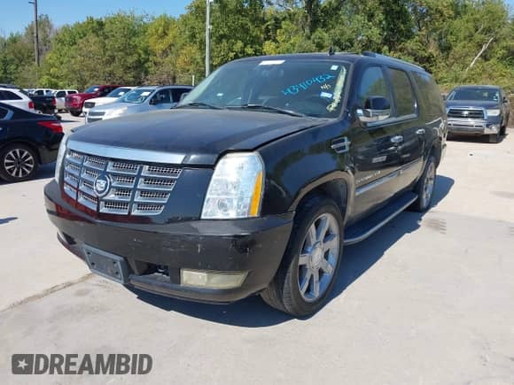 2008 Cadillac Escalade ESV с VIN 1GYFK668X8R142345, выставлен на аукционе IAAI как лот 43410432 с пробегом 125 421 миль миль и . История ставок и продаж доступна на DreamBid. Изображение 2.