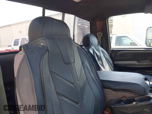 1994 Dodge RAM with VIN 1B7JC26Z3RS668485, listed as a IAAI auction lot 42379225 with 279,985 mi miles and . Bid and sale history available at DreamBid. Image 8.