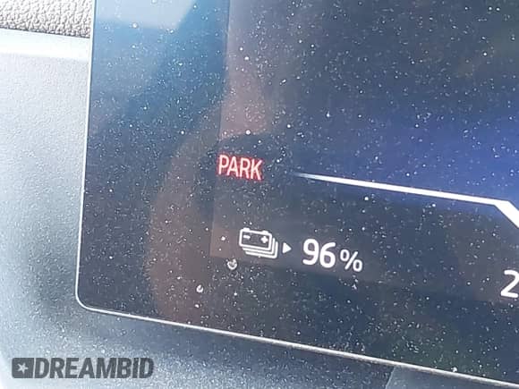 2024 BMW i4 xDrive40 с VIN WBY83FB05RFS37070, выставлен на аукционе IAAI как лот 41975207 с пробегом 8 304 миль миль и . История ставок и продаж доступна на DreamBid. Изображение 18.