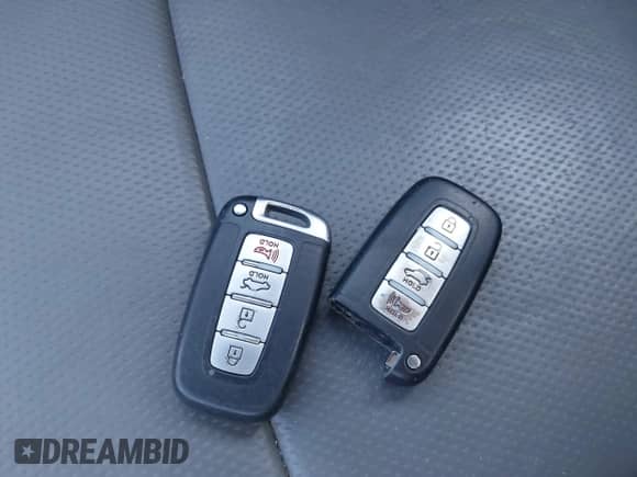 2013 Hyundai Sonata Limited z VIN 5NPEC4AC6DH612225, wystawiony jako IAAI lot #43378108 z przebiegiem 146 354 mil mil oraz . Historia ofert i sprzedaży dostępna na DreamBid. Obrazek 11.