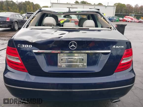 2013 Mercedes-Benz C 300 Sport с VIN WDDGF8AB2DA805063, выставлен на аукционе IAAI как лот 43446210 с пробегом 55 464 миль миль и . История ставок и продаж доступна на DreamBid. Изображение 16.